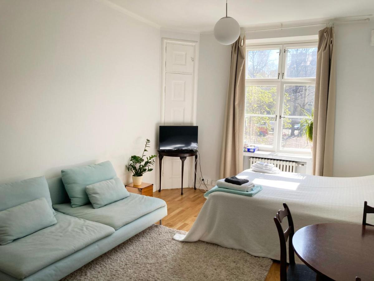 Bright One-Room Studio In The Heart Of Kallio 헬싱키 외부 사진